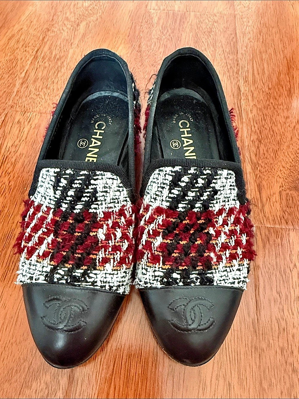Chanel Tweed Houndstooth Flats Black & Red EU 36C